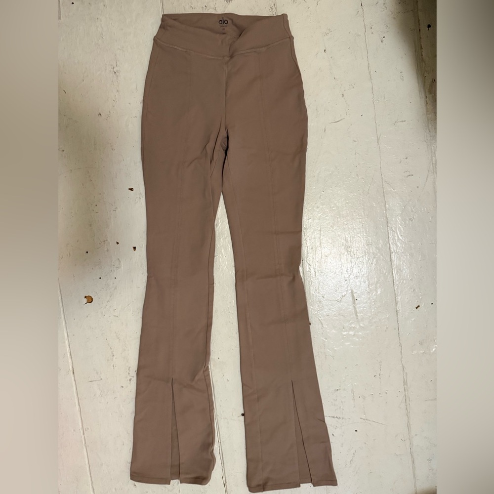 ALO Tan Flare Yoga Pants